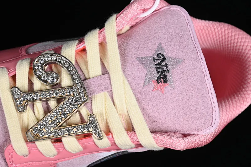All categories Nk SB Dunk series Nk SB Dunk Low low-top sneakers Nk Dunk Low "Barbie" Barbie SB low-top sports and leisure sneakers FN8927-621
